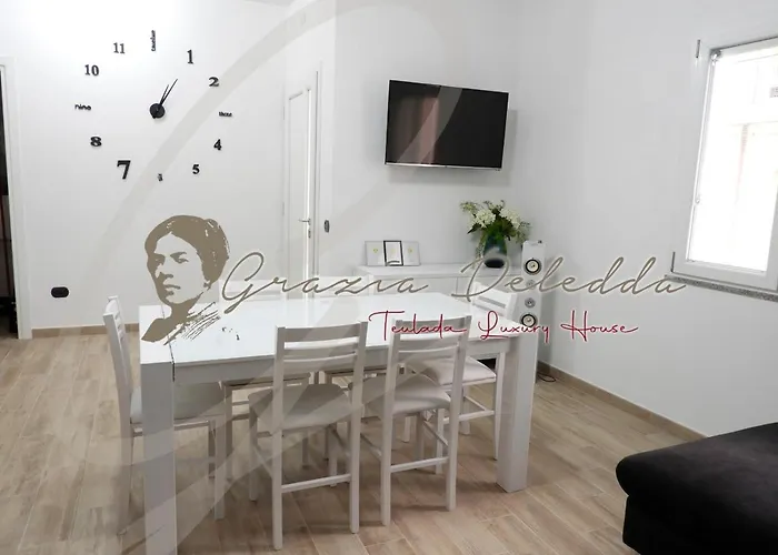 Grazia Deledda Luxury House Ferienhaus *